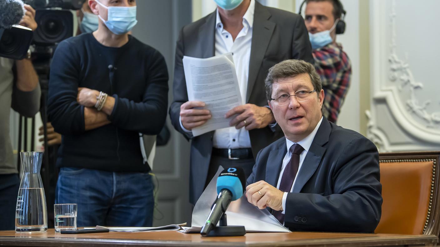 Il consigliere di Stato Mauro Poggia, capo del Dipartimento della  sicurezza, dell'impiego e della sanità