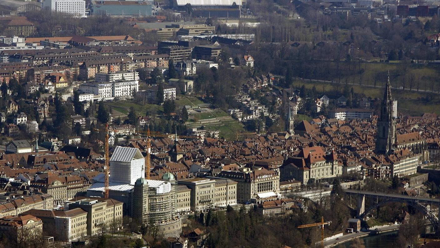 La scarsità crescente di terreni edificabili è tra i motivi dell'aumento degli affitti in Svizzera (nella foto: Berna)