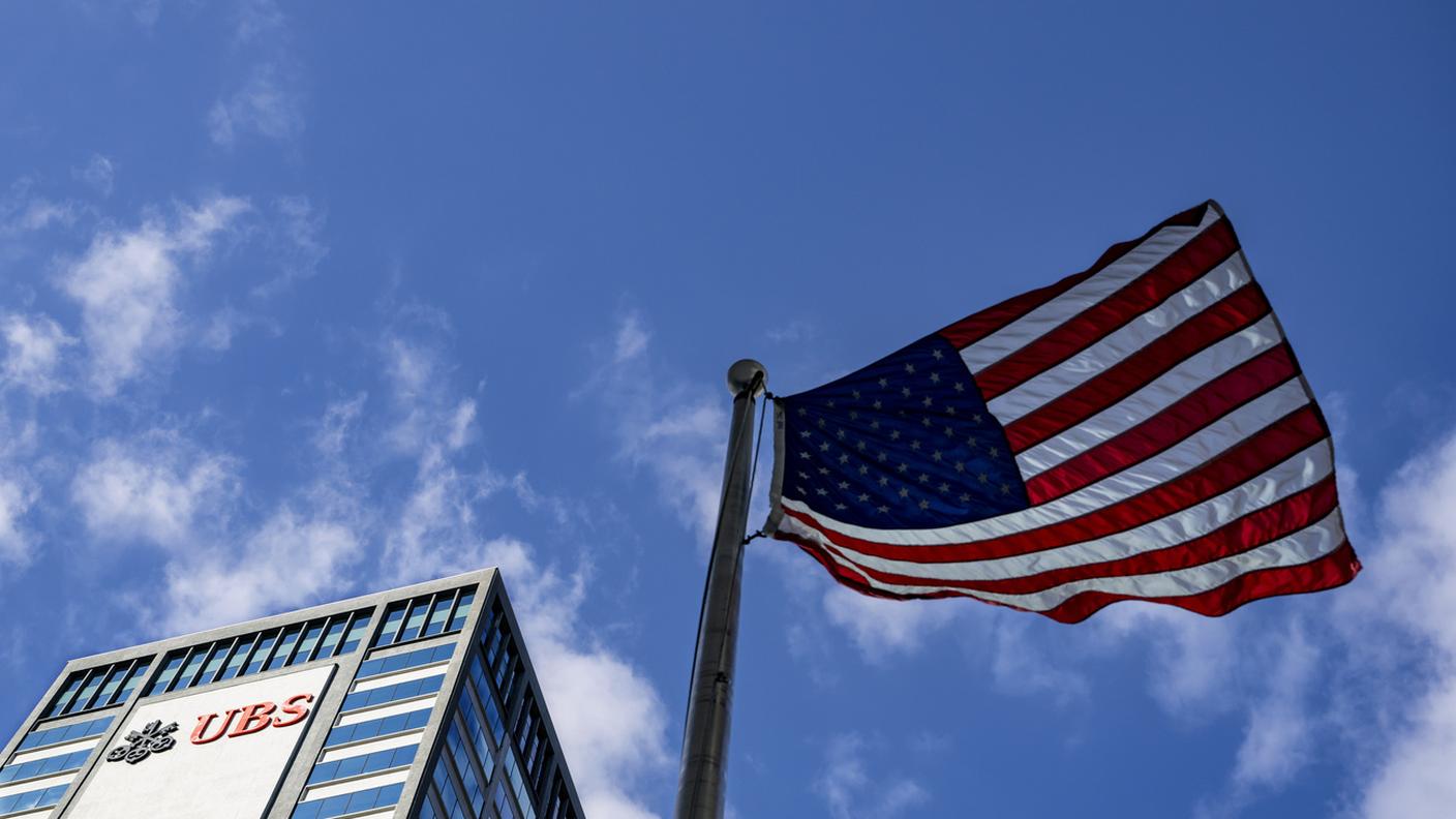 La stampa USA ha riferito che una delegazione di UBS con il presidente Colm Kelleher e il CEO Sergio Ermotti avrebbe recentemente incontrato funzionari dell’amministrazione Trump per discutere di un possibile trasferimento della sede della banca da Zurigo agli Stati Uniti