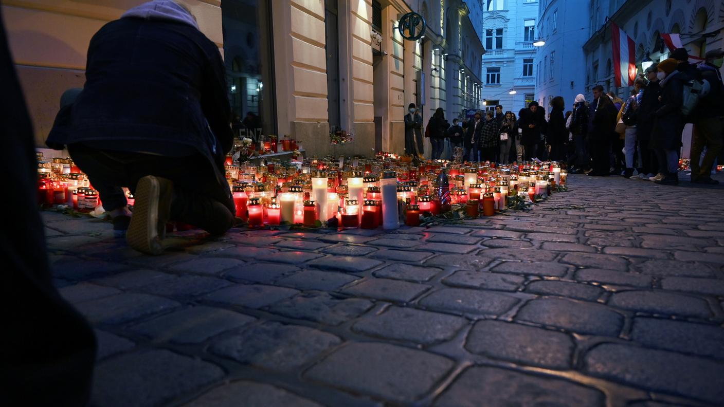 Vienna ricorda le vittime dell'attentato