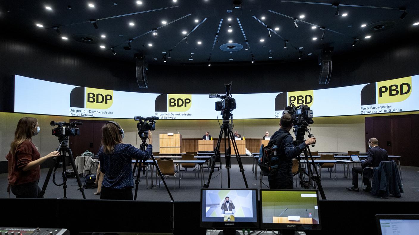 Assemblea a distanza per i delegati del partito