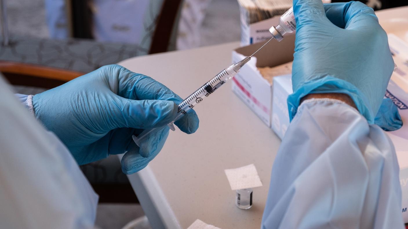 Nel Regno Unito e negli Stati Uniti (foto) le vaccinazioni sono già iniziate