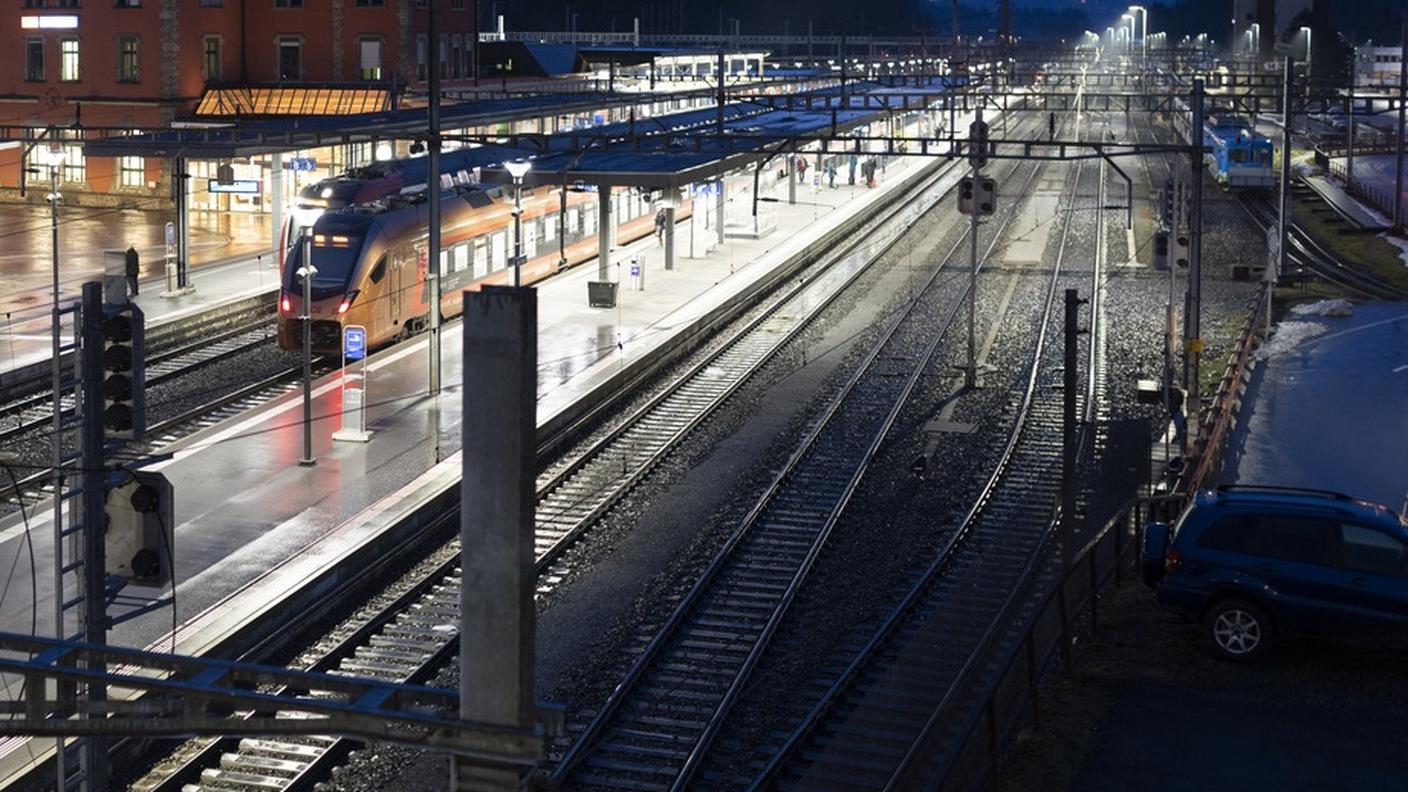 Con i test che dureranno per tutto l'anno prossimo, le FFS intendono da un lato valutare la domanda di collegamenti notturni e dall'altro stabilire su quali tratte questi treni dovrebbero circolare