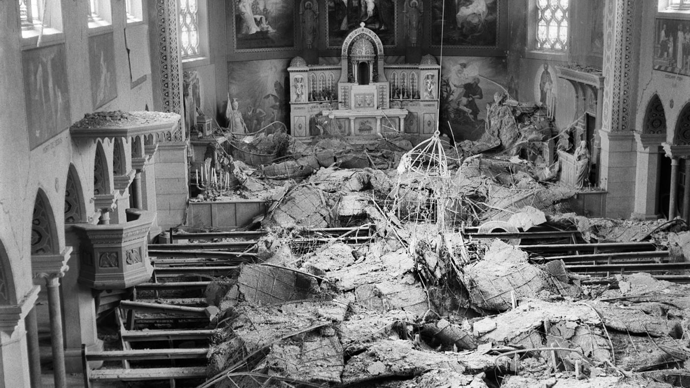L'interno della chiesa di Chippis, il paese sulla sponda sinistra del Rodano, in faccia a Sierre
