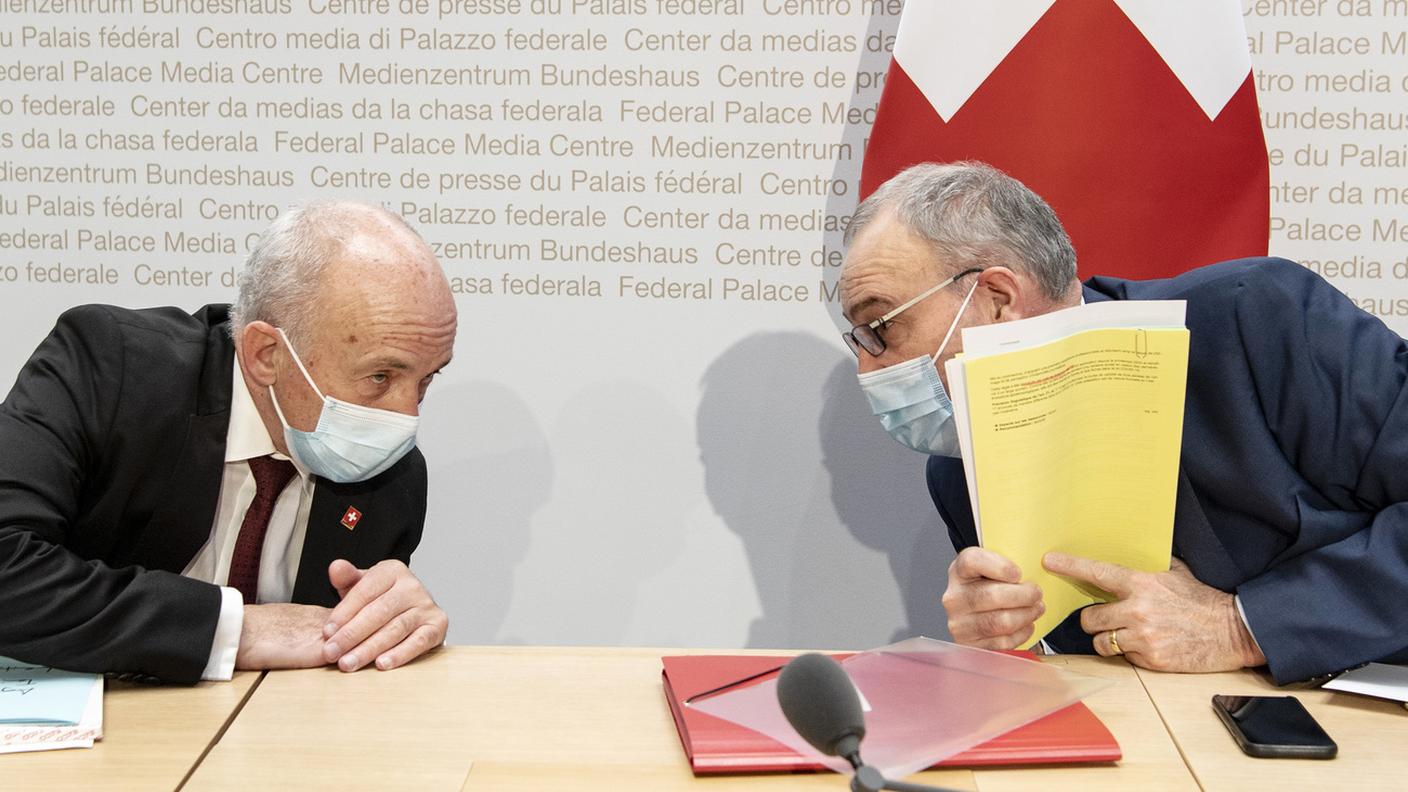 Scambio di vedute tra Maurer e Parmelin