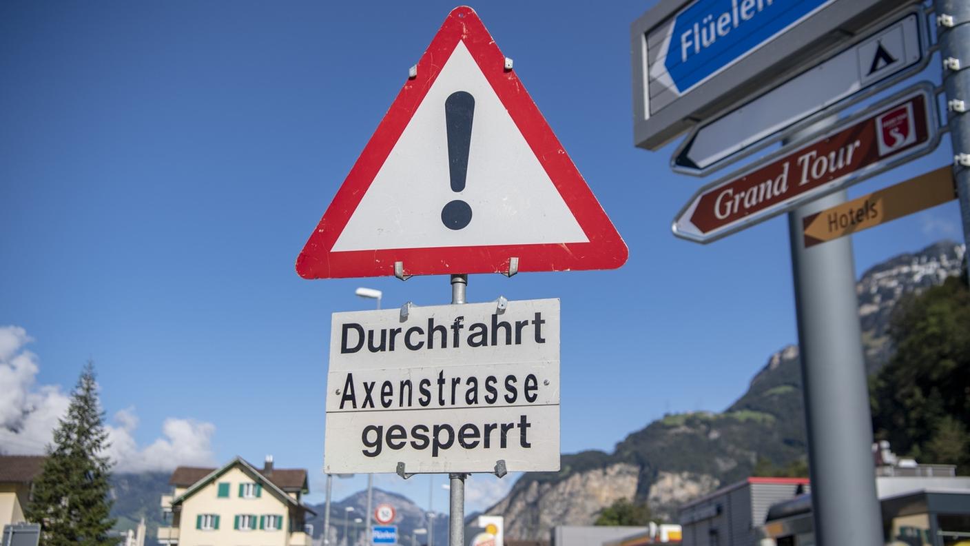 L'Axenstrasse chiusa al traffico per l'ennesima volta