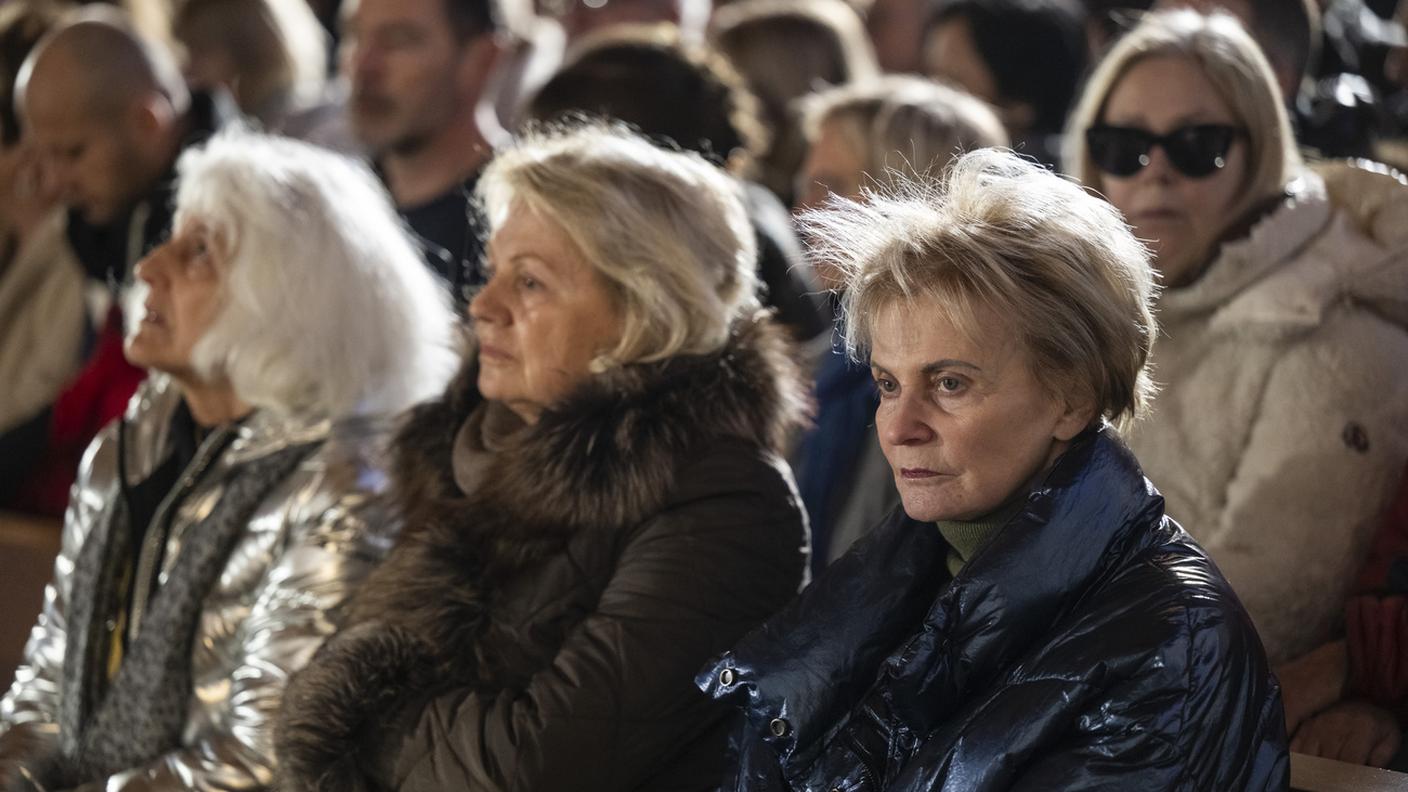 Micheline Calmy-Rey alla messa dedicata alle vittime dell'incendio nel bar di Crans-Montana, 4 gennaio 2026