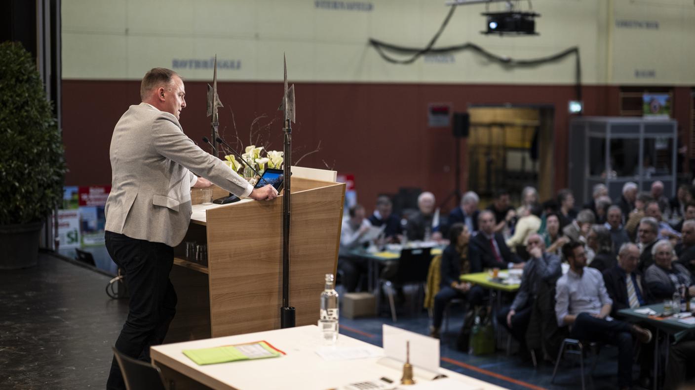 L'intervento di Marcel Dettling all'assemblea dei delegati UDC a Maienfeld