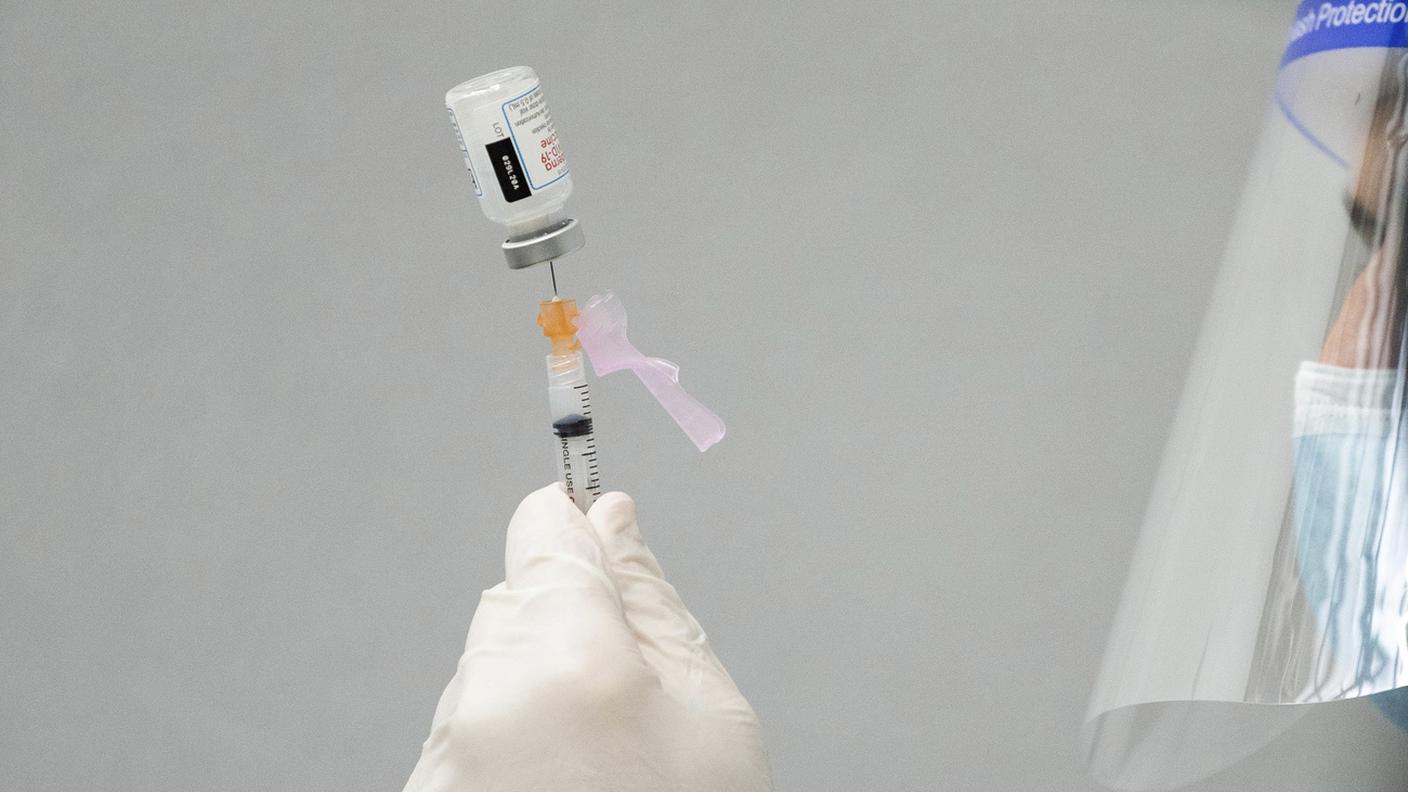 Anche la Svizzera è coinvolta nella realizzazione del siero con Novartis e Lonza