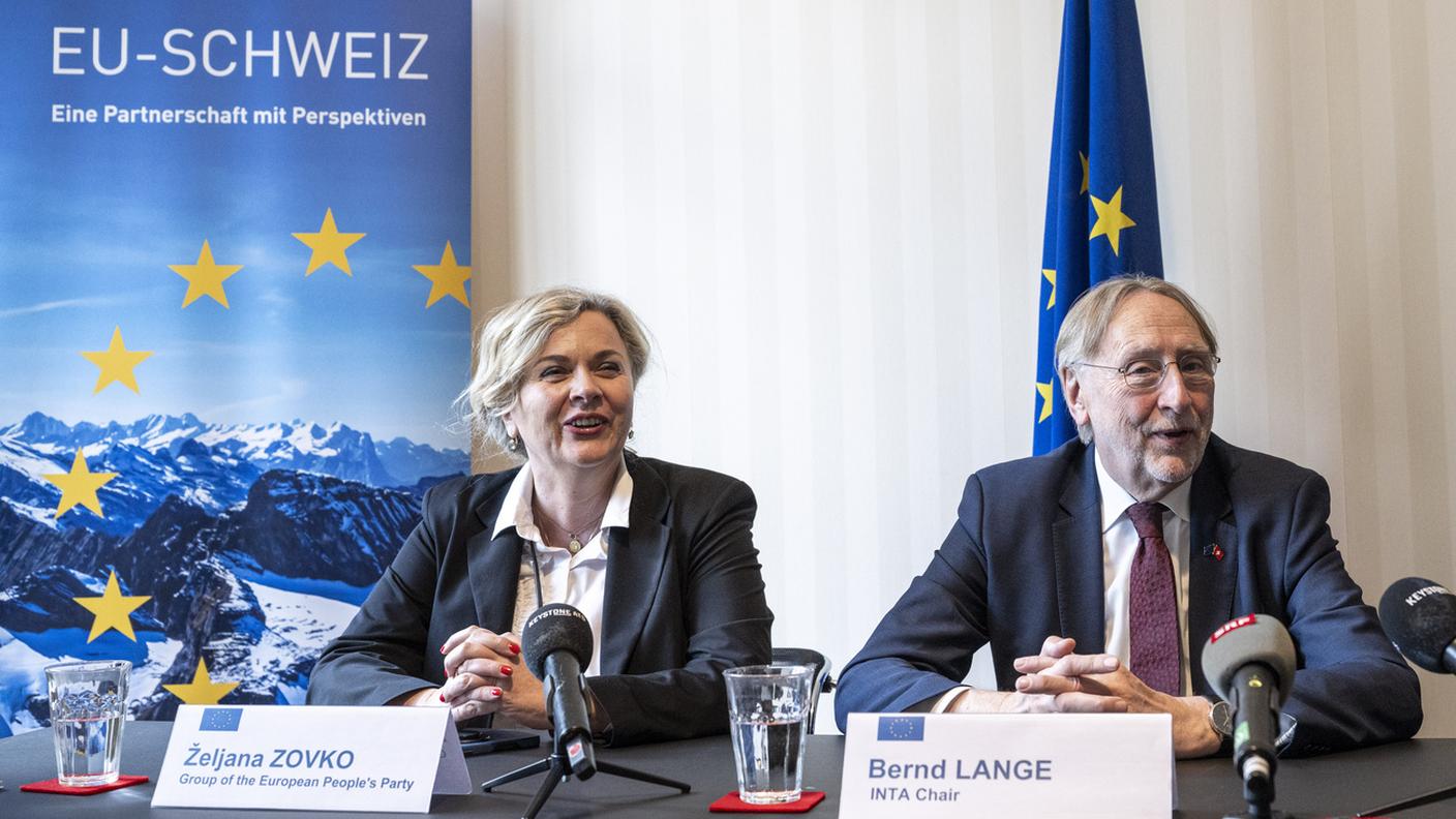 La conferenza stampa organizzata mercoledì a Berna dopo lo scambio di informazioni sui rispettivi iter parlamentari