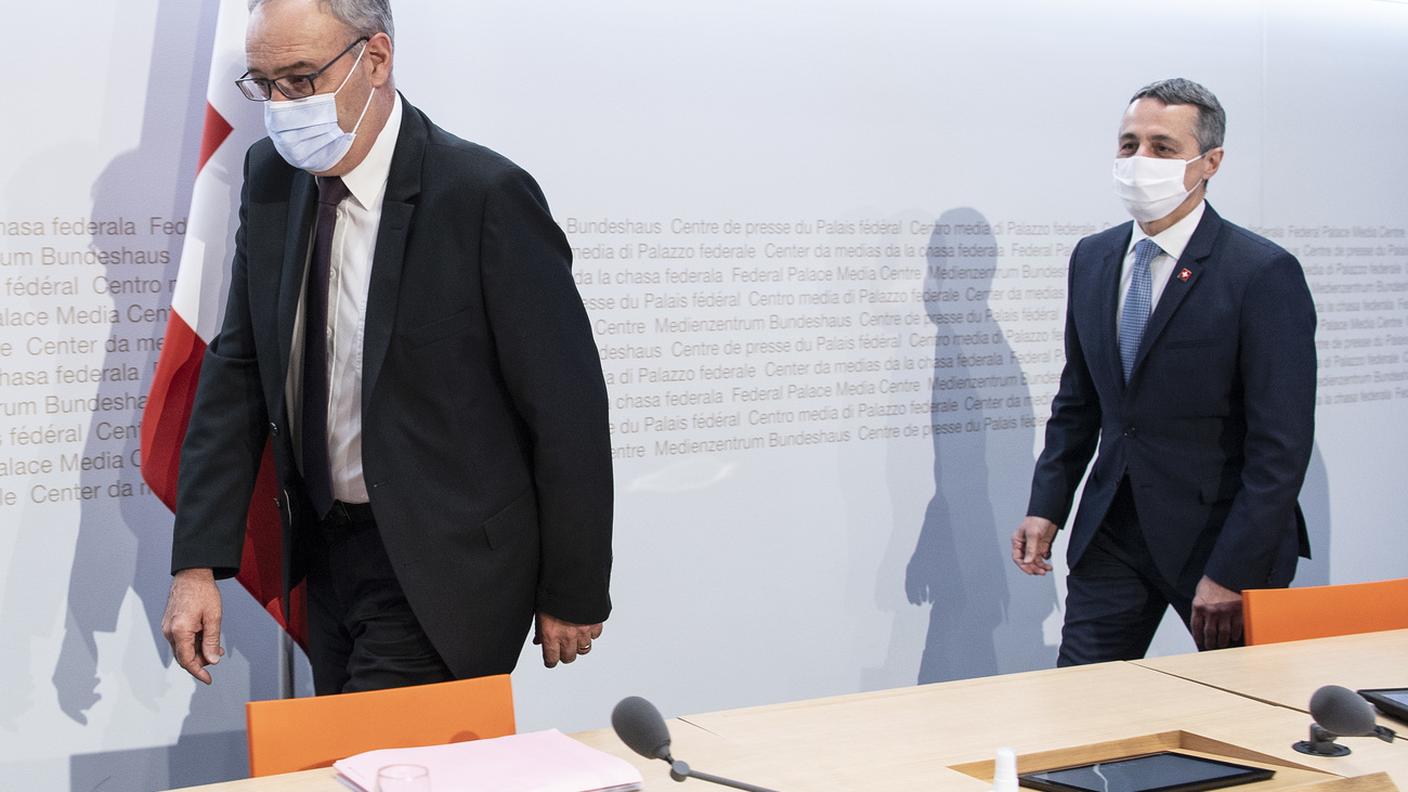 Guy Parmelin e Ignazio Cassis poco prima dell'annuncio della fine dell'accordo quadro