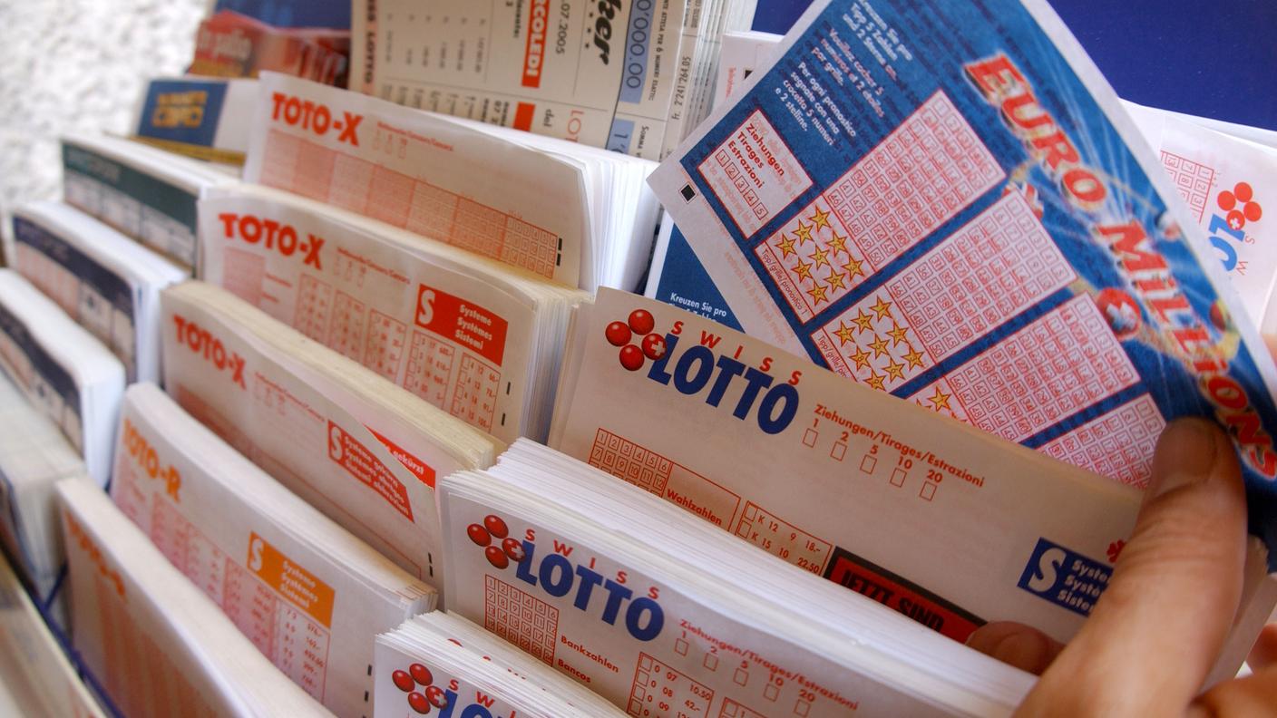 Azzeccati i cinque numeri e le due stelle