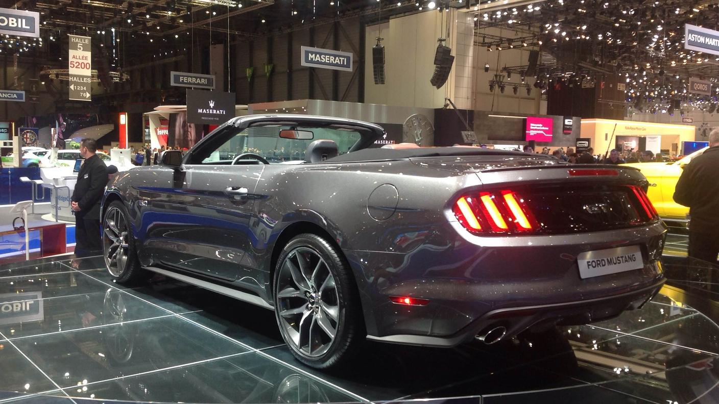 La Ford Mustang convertible