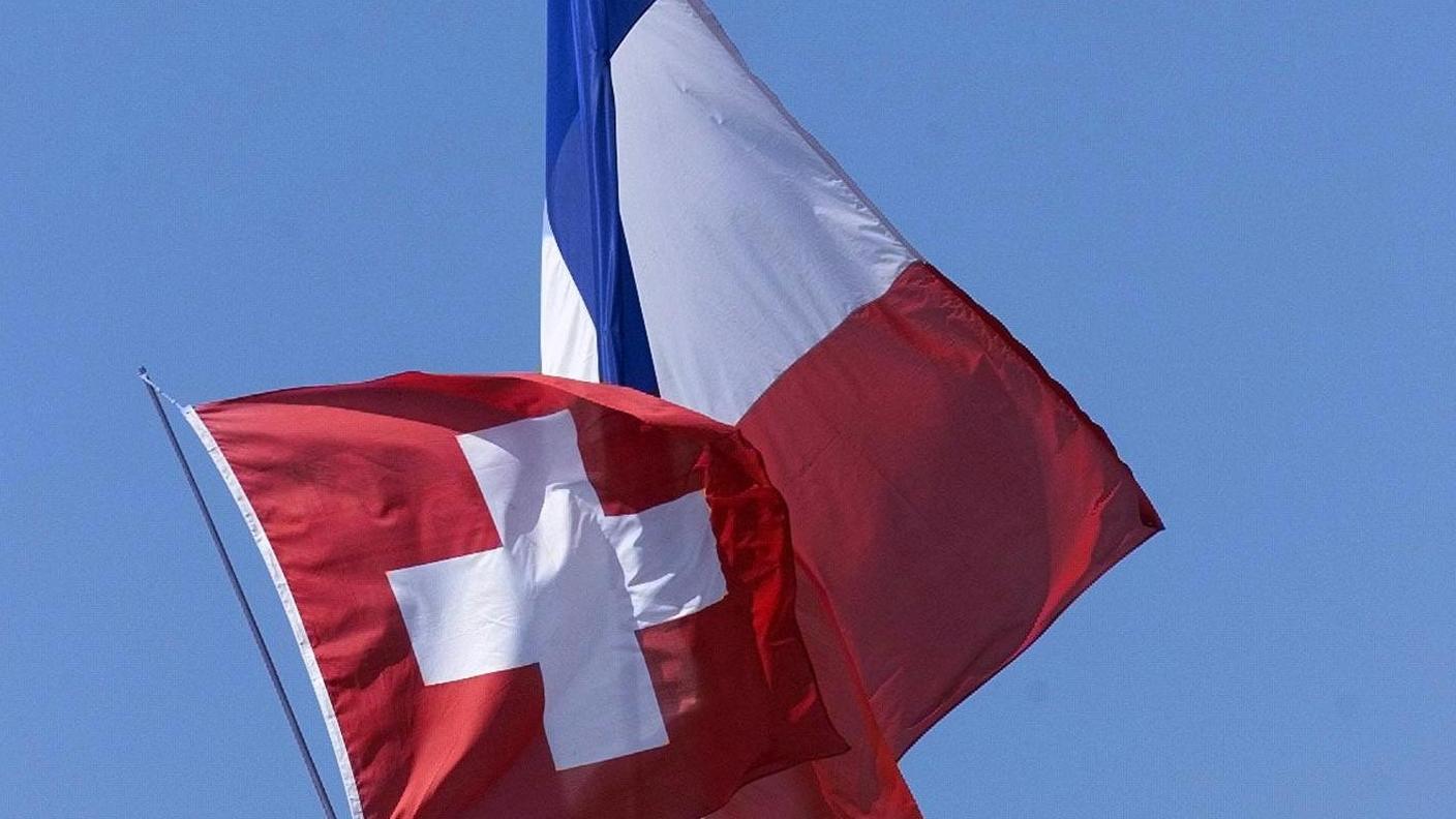 Francia Svizzera bandiere re.jpg