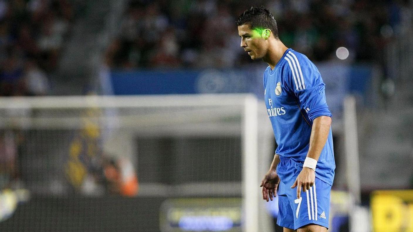 Anche Cristiano Ronaldo, in settembre, era stato vittima del laser