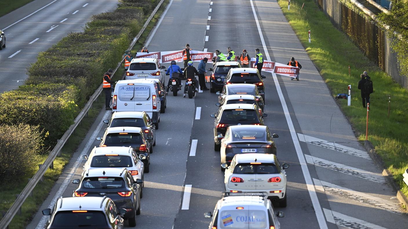 L'azione pro clima di lunedì mattina a Losanna