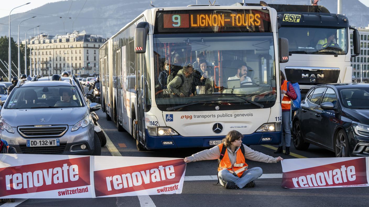 La seconda azione in pochi giorni di "Renovate Switzerland"