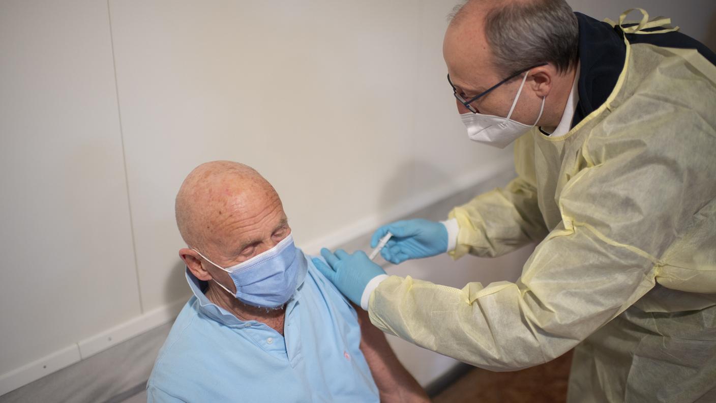 In autunno raccomandazione estesa a tutta la popolazione adulta, ma rivolta principalmente alle persone particolarmente a rischio e al personale sanitario 