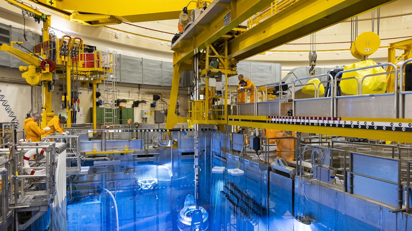 Gli elementi di combustibile lasciano la centrale di Mühleberg 