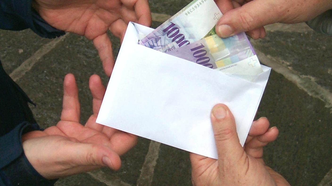 Distribuire bustarelle diventerà ancora più difficile