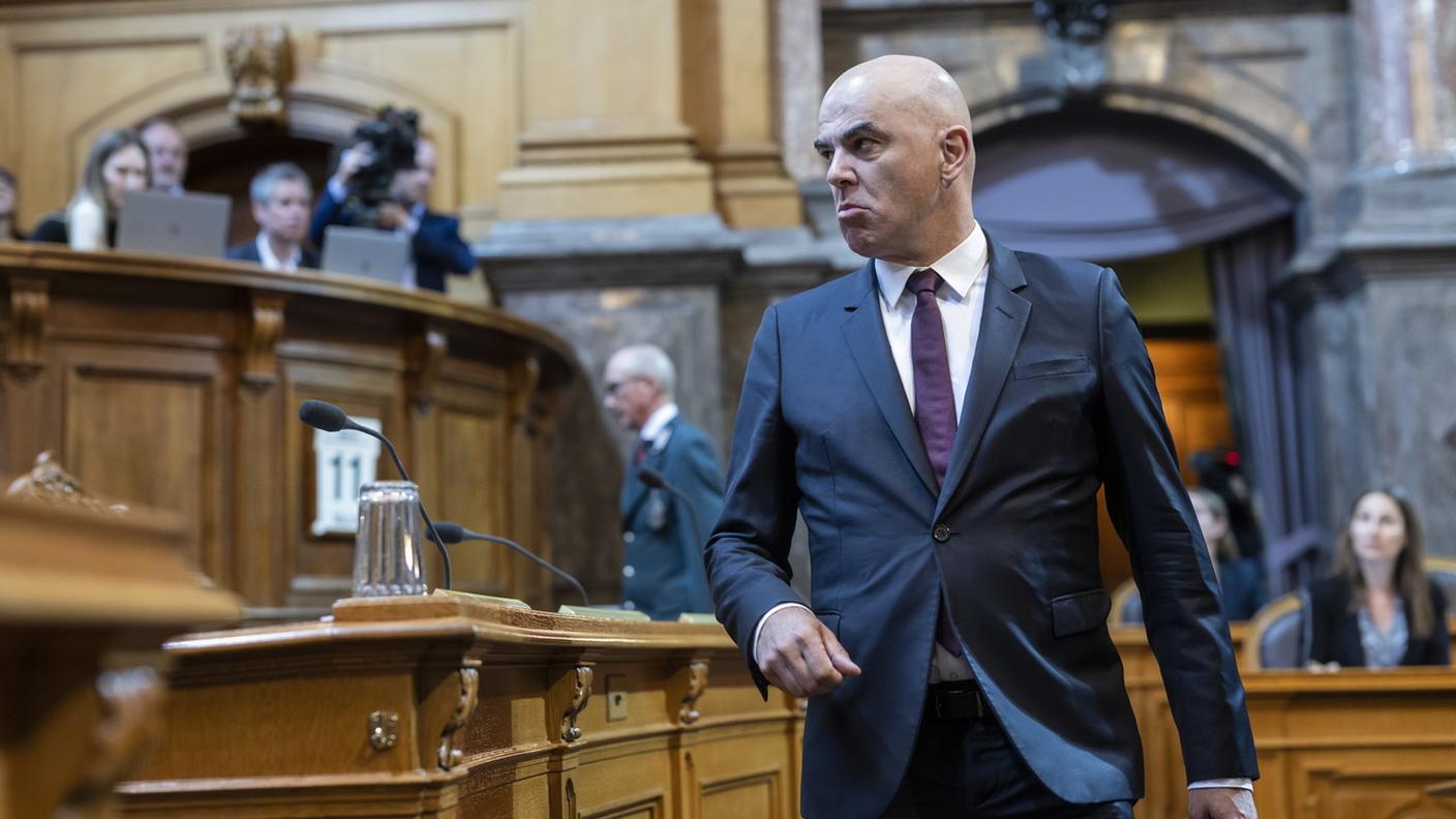 Governo costretto ad agire, ha detto Alain Berset aprendo la sessione straordinaria