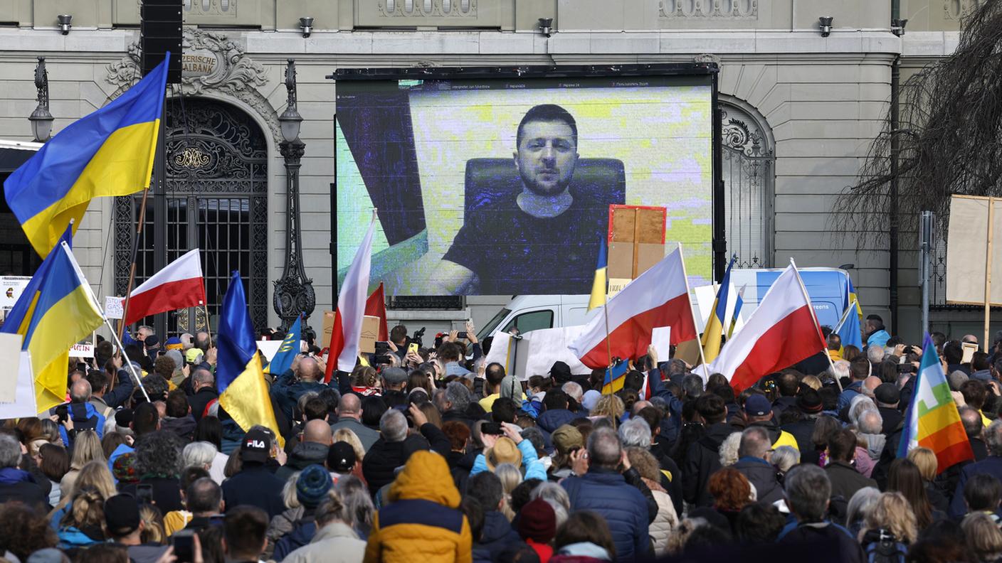 Aveva già parlato alle persone riunite su Piazza Federale nel marzo dello scorso anno