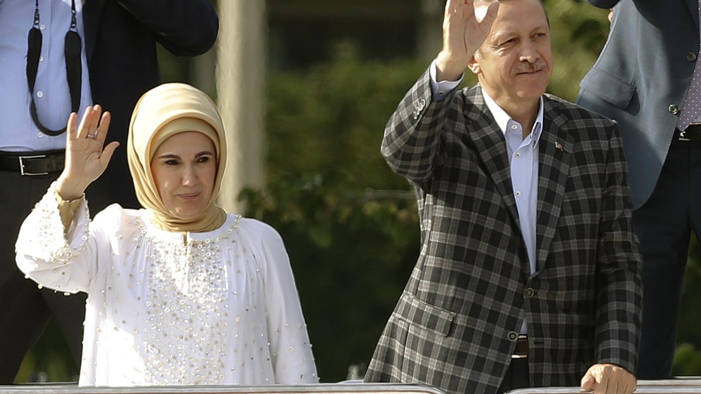 Il capo di Stato turco con la moglie Emine Erdogan