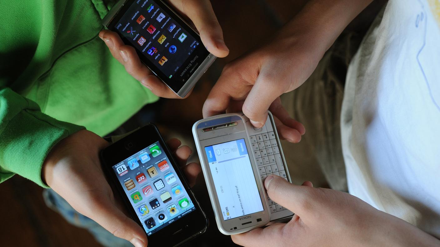 telefonia 23 02 2012 tipress.jpg