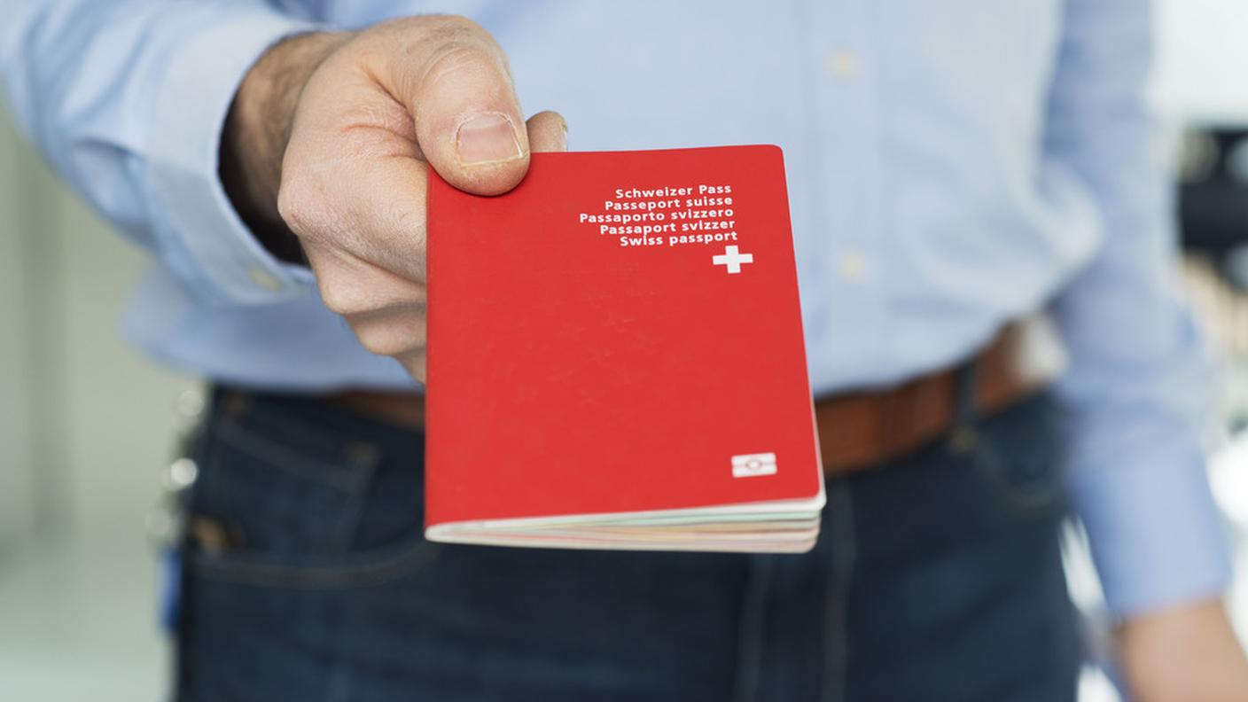 Ottenere il passaporto svizzero sarebbe più facile, ma non automatico