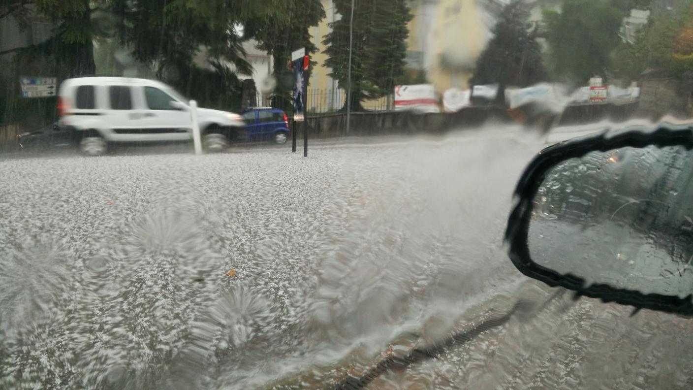 La grandine è arrivata anche a Mendrisio questo venerdì pomeriggio