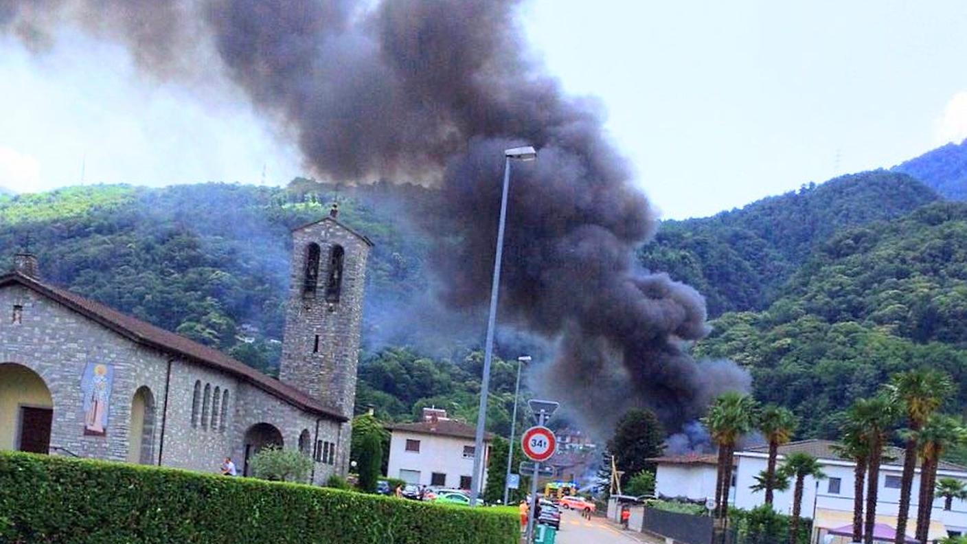 Un'altra immagine del rogo