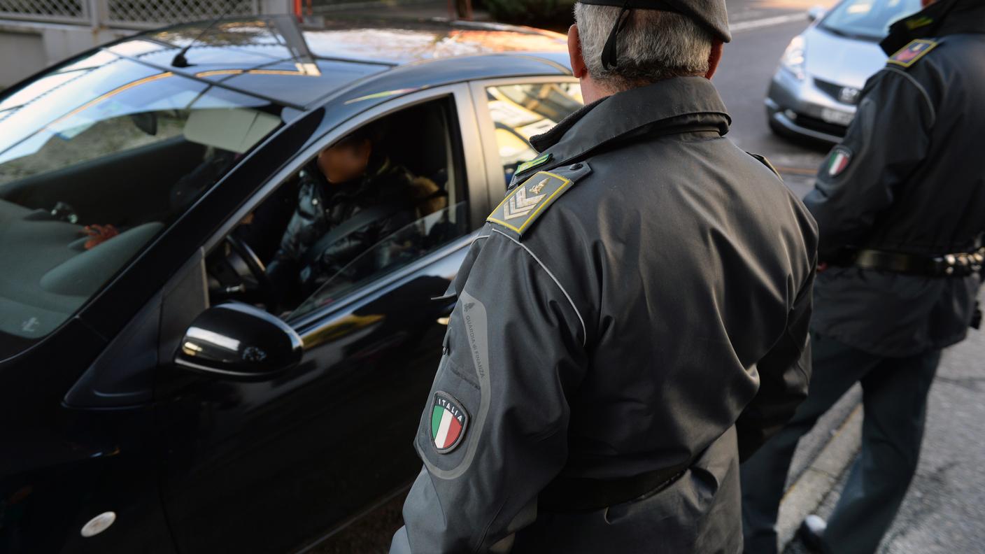 L'uomo è stato fermato al valico di Gaggiolo