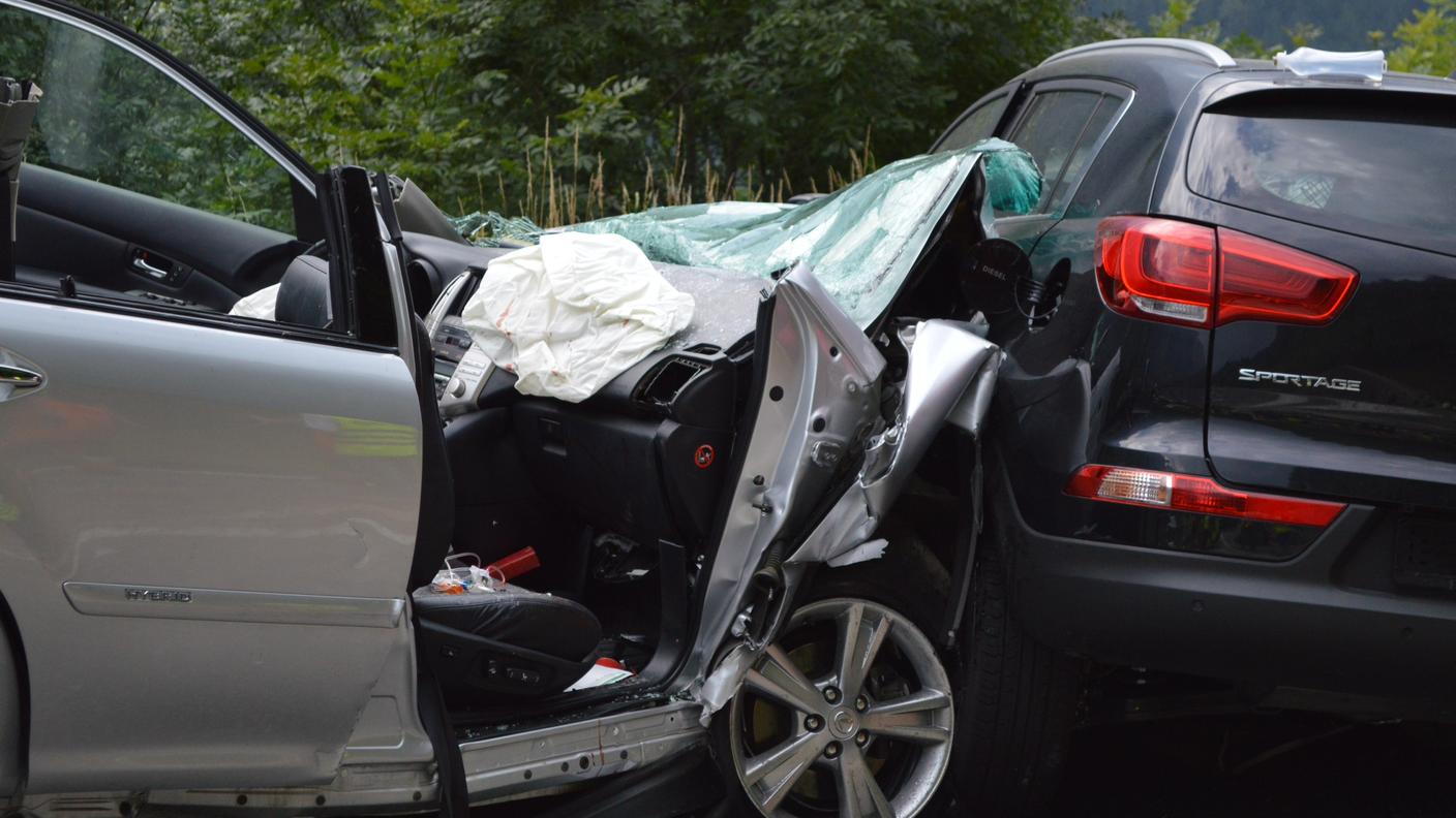 Le due auto coinvolte nel frontale