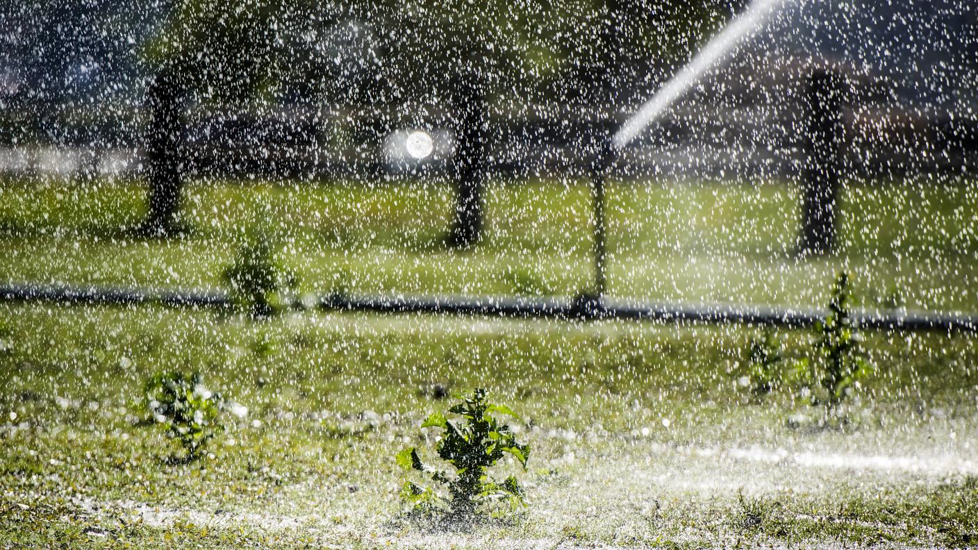 Molti comuni invitano a limitare il consumo di acqua