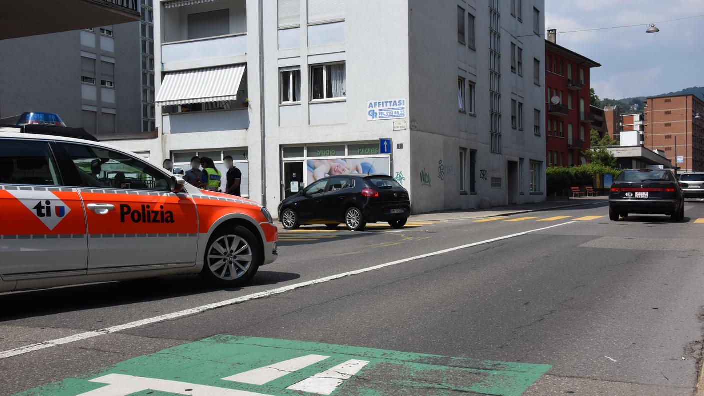 Illeso il conducente della vettura
