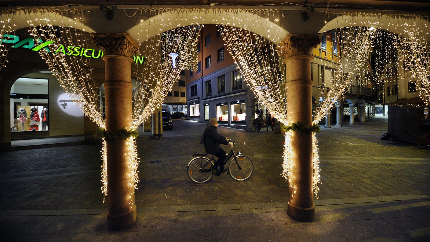 La via Nassa di Lugano illuminata