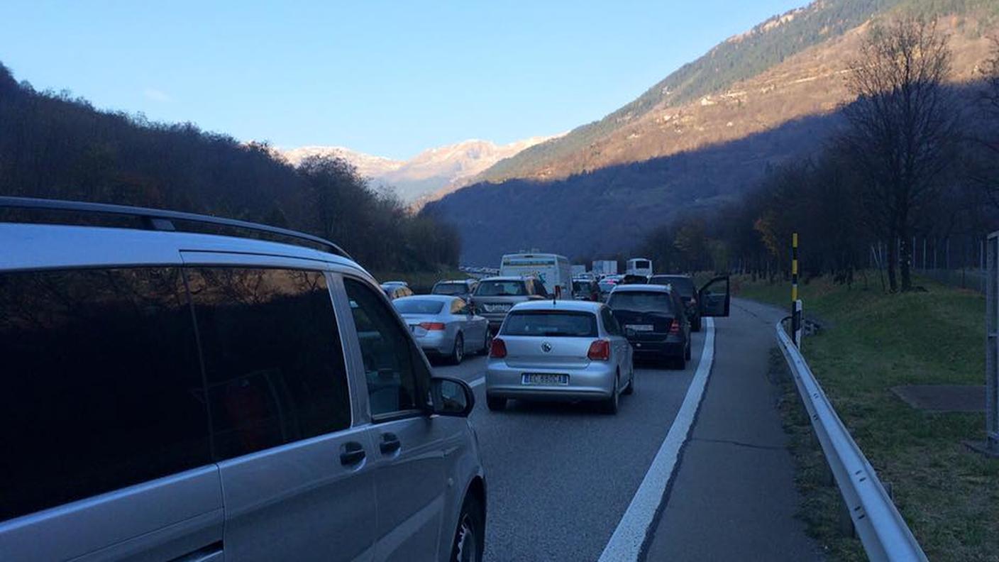 Sabato al portale sud del San Gottardo