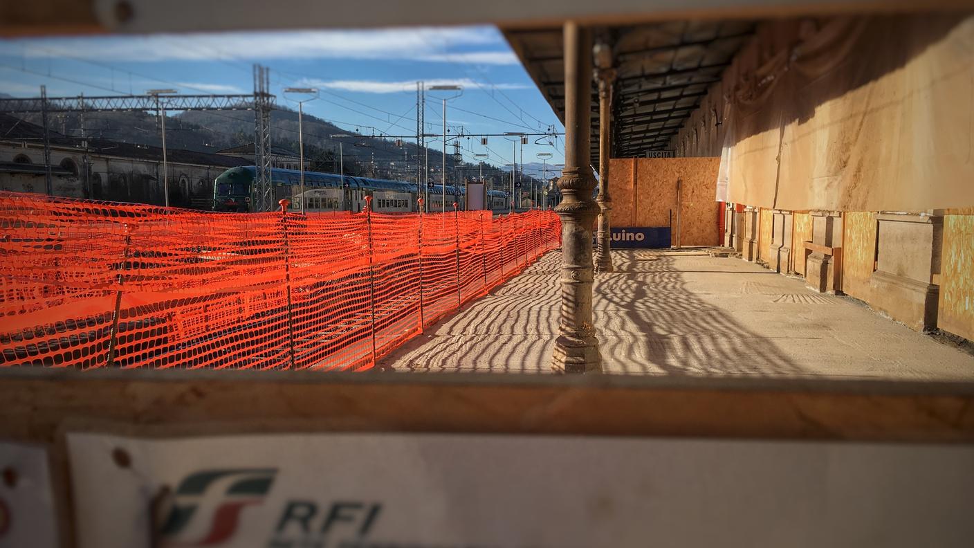 Procedono i lavori sulla linea a Luino, come richiesto dalla Svizzera