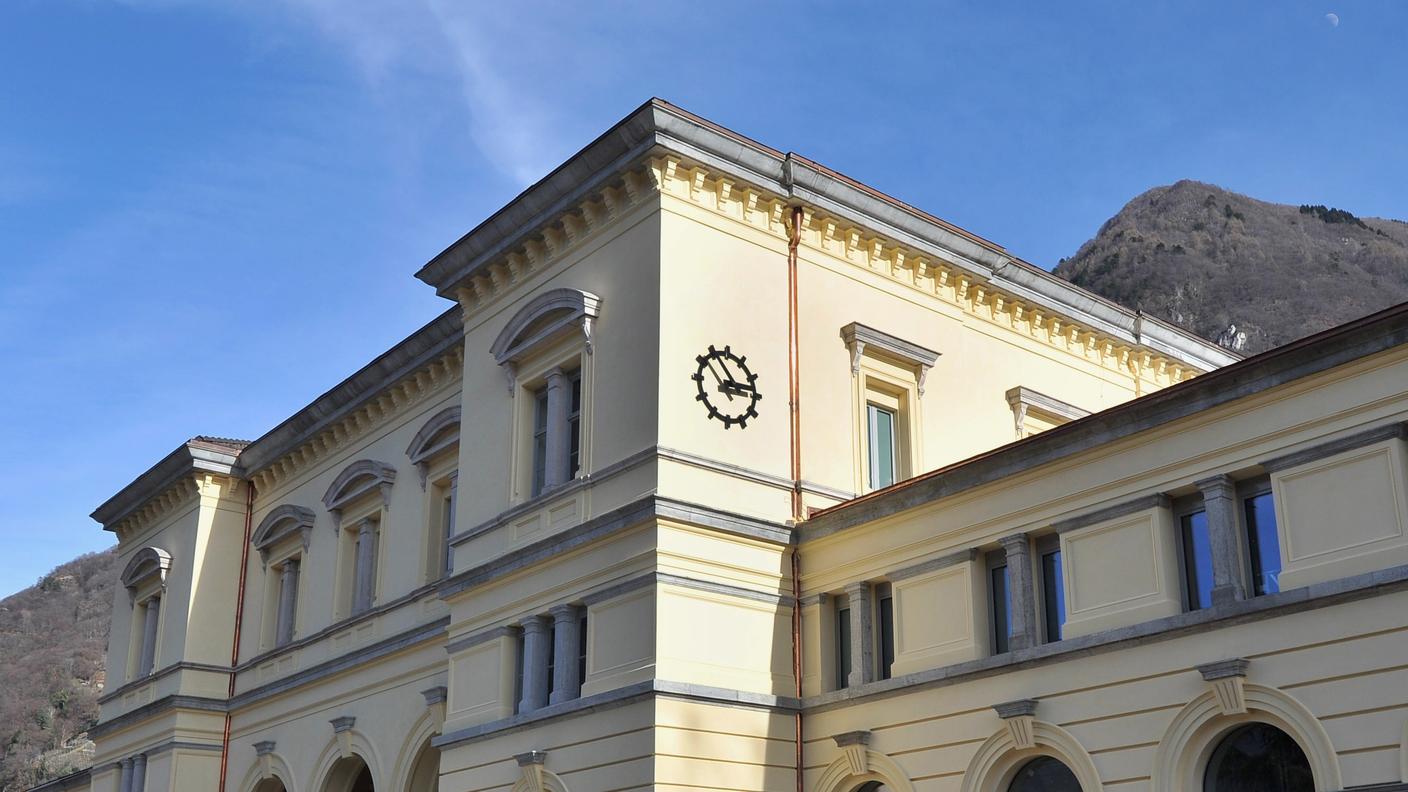 Una vista esterna della rinnovata stazione FFS di Bellinzona