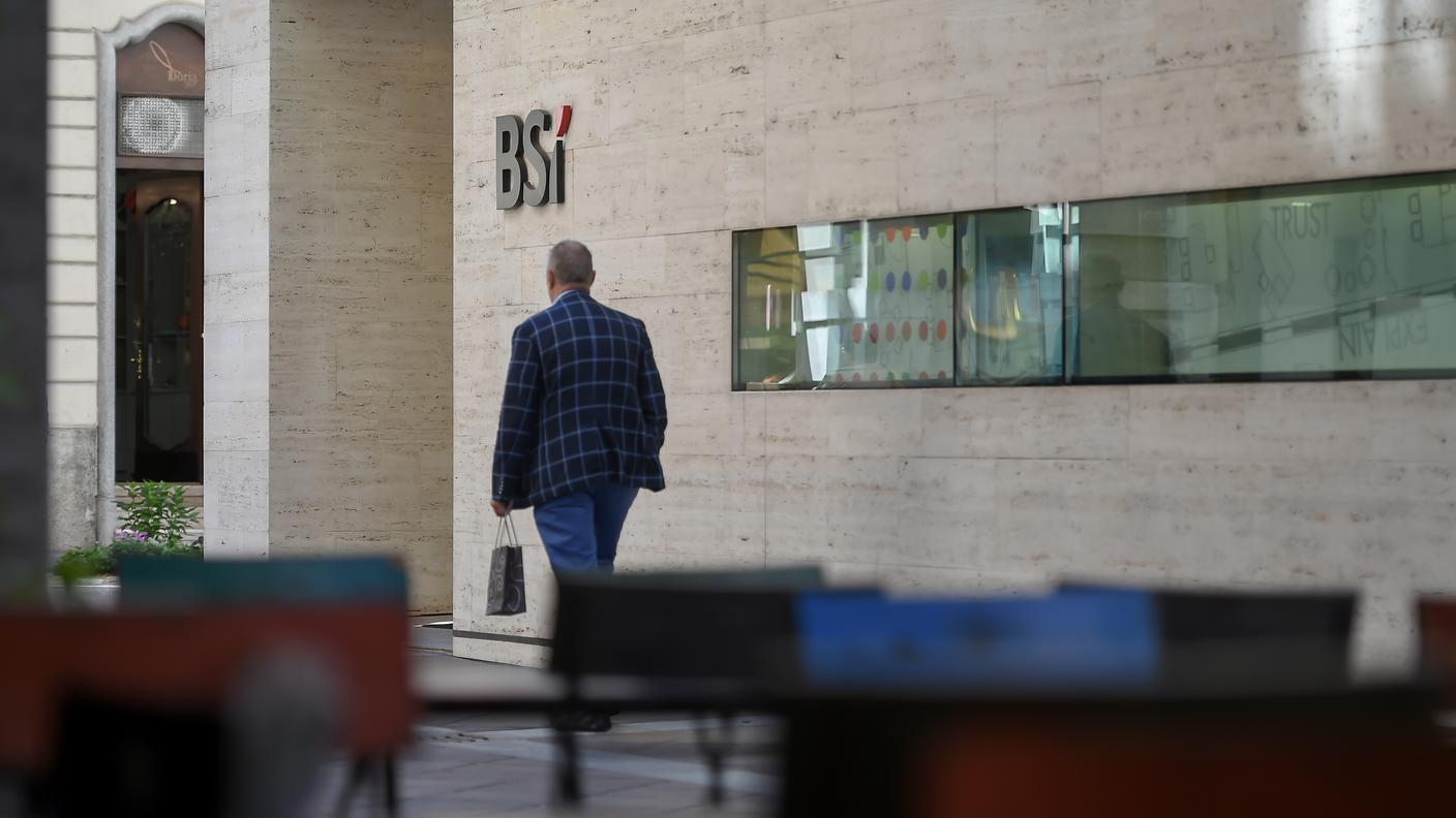 Siano puniti solo i responsabili, non il personale", scrive l'associazione