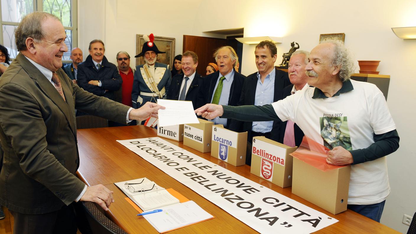 Le 11'500 firme erano state consegnate nel 2012