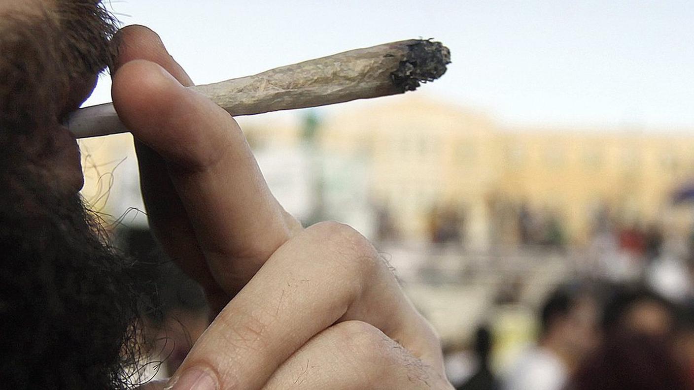 Il 34% dei giovani svizzeri tra 15/19 anni ha consumato una volta canapa