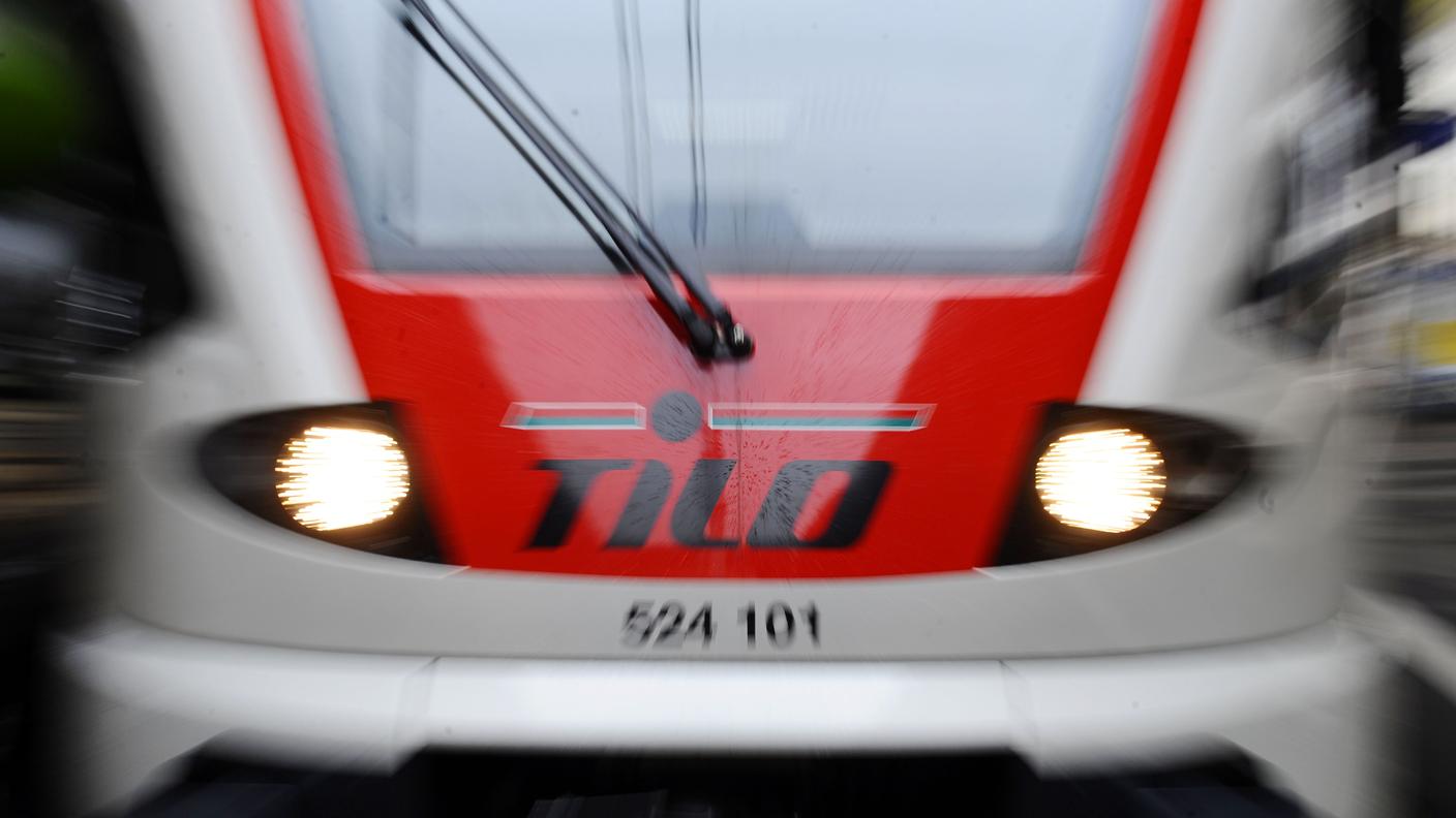 Il servizio, metà FFS e metà Trenord, nel 2015 festeggia i dieci anni