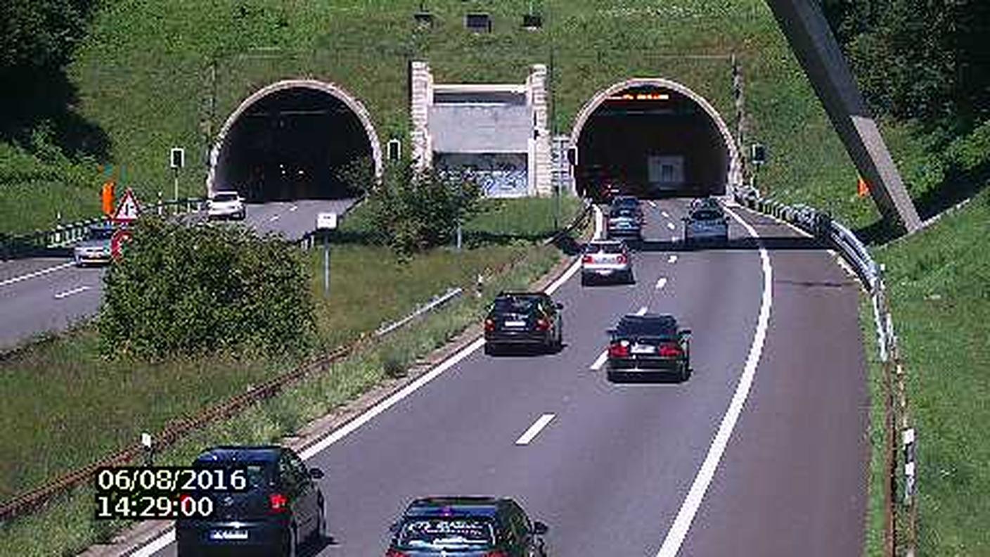 Traffico rallentato anche da Taverne a Rivera