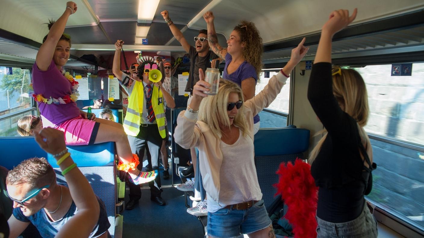 La festa impazza ancora prima di arrivare a Airolo