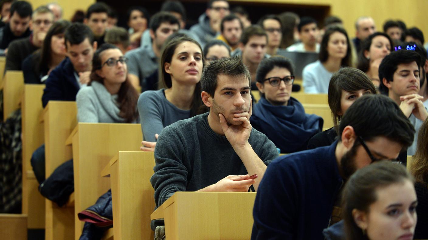 Proseguire gli studi, per chi viene da un ceto medio-basso, sarebbe più difficile