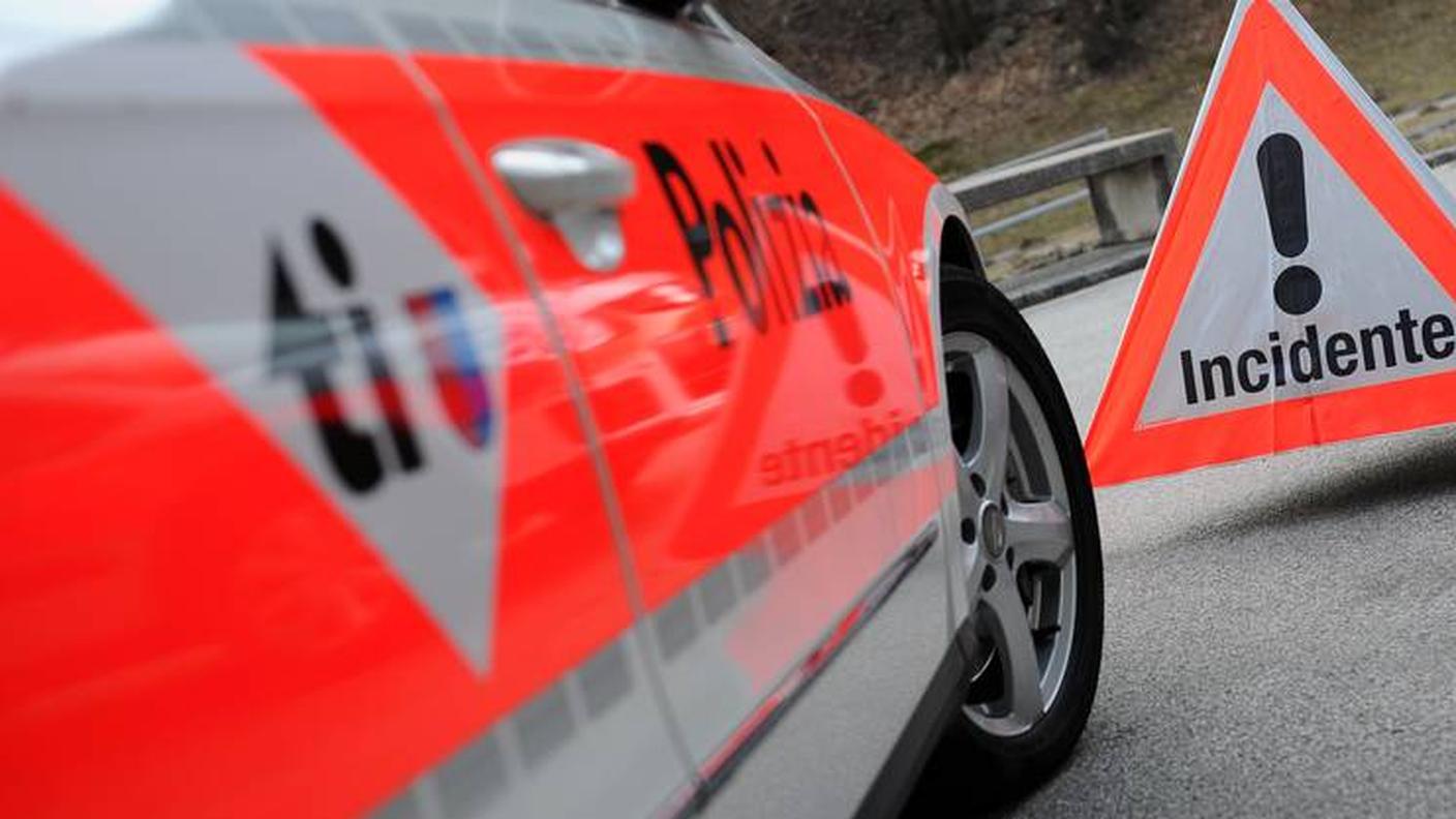 La collisione ha determinato la chiusura del tunnel in direzione nord
