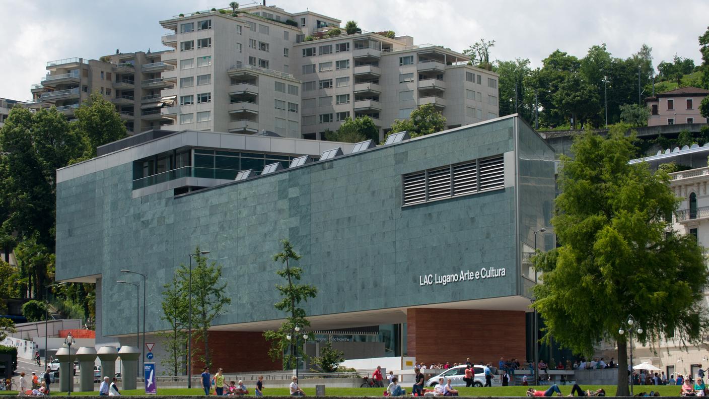 L'esterno del LAC, Centro Arte e Cultura