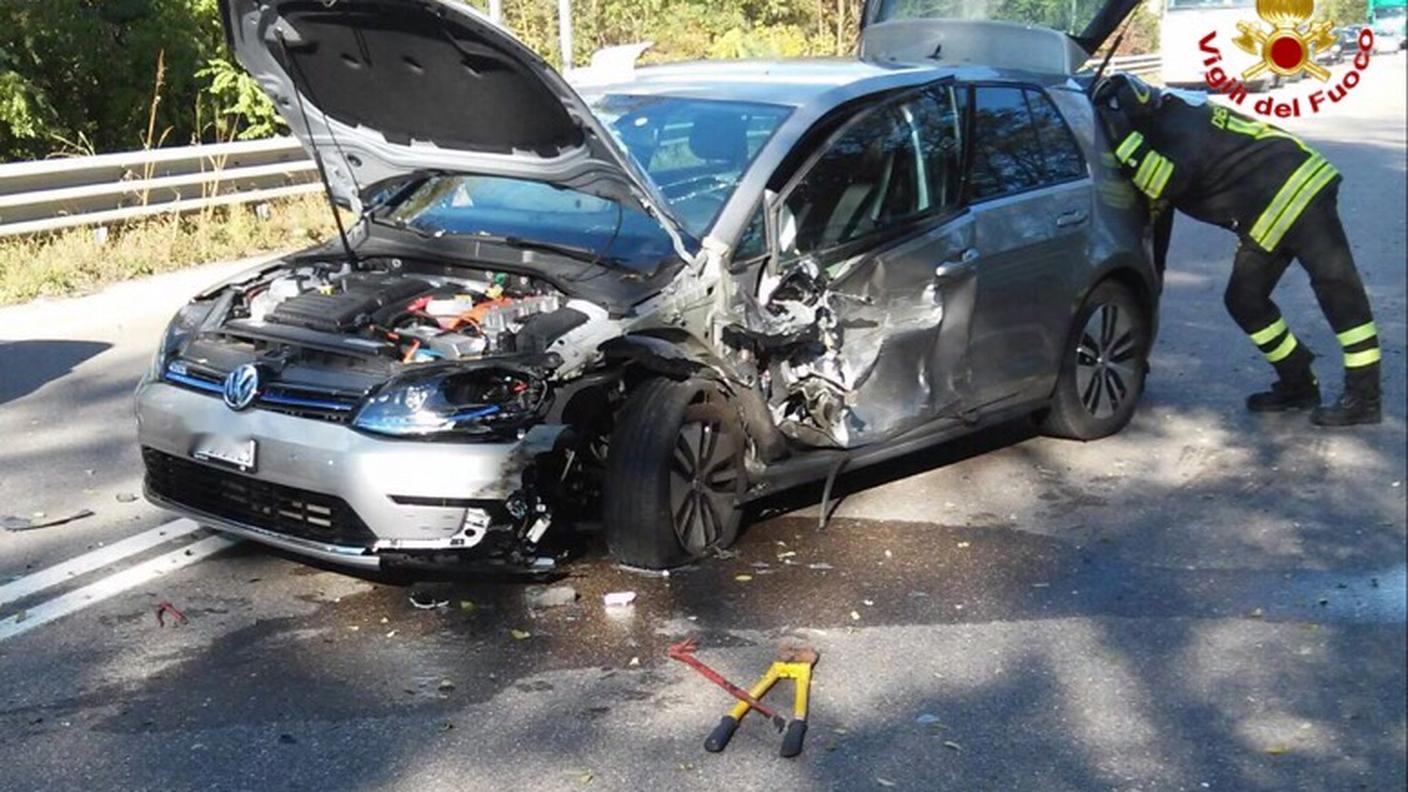 Auto ticinese coinvolta in un incidente a Cantello