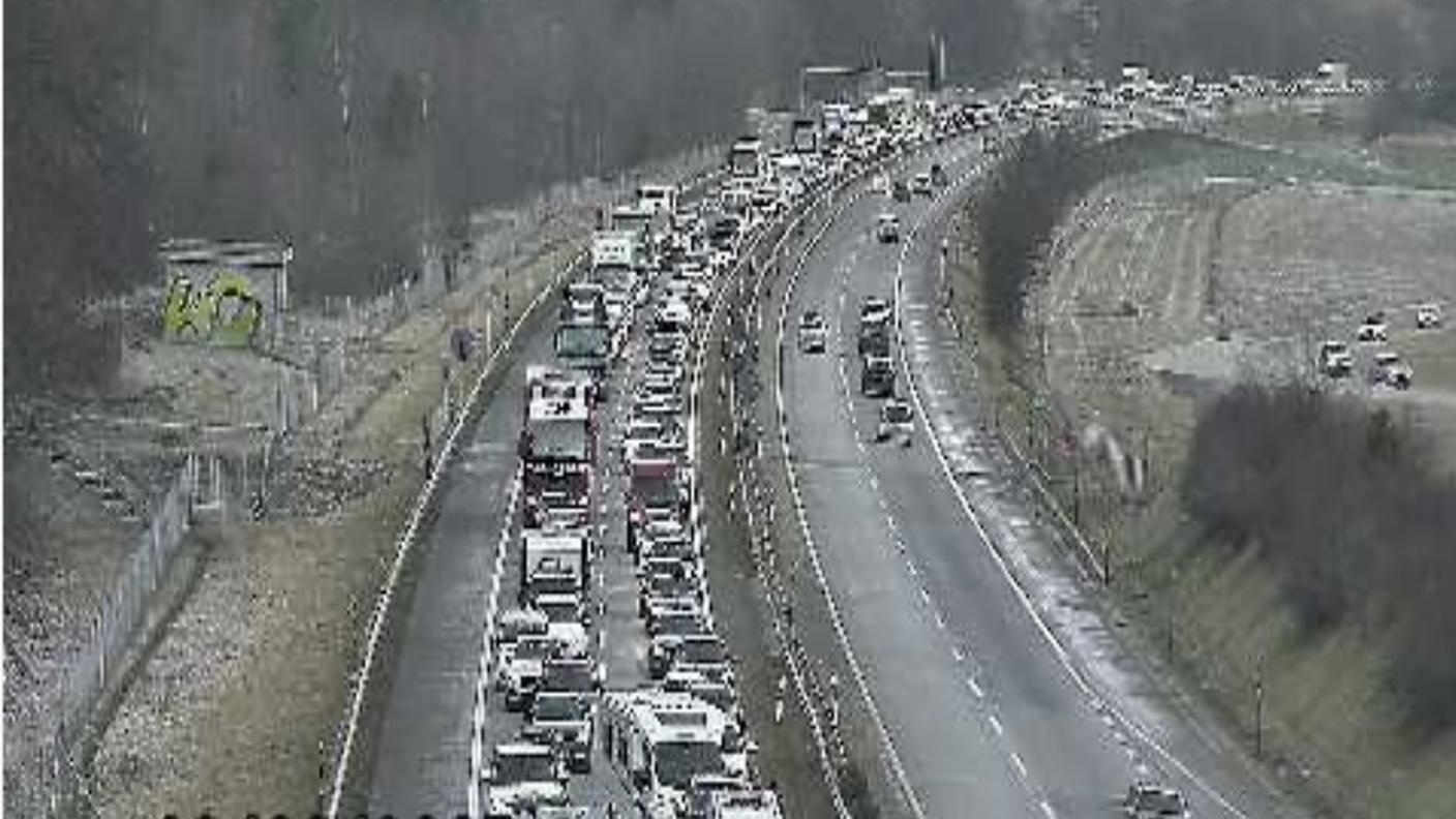 La coda sull'A2 all'altezza di Piotta in direzione di Lucerna